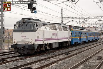 Preservada una locomotora de la serie 333 para su uso con trenes hist�ricos
