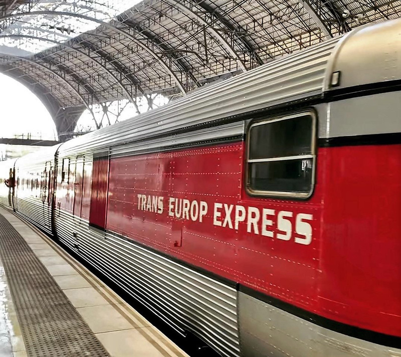 50 aniversario de la conexi�n ferroviaria directa con Europa