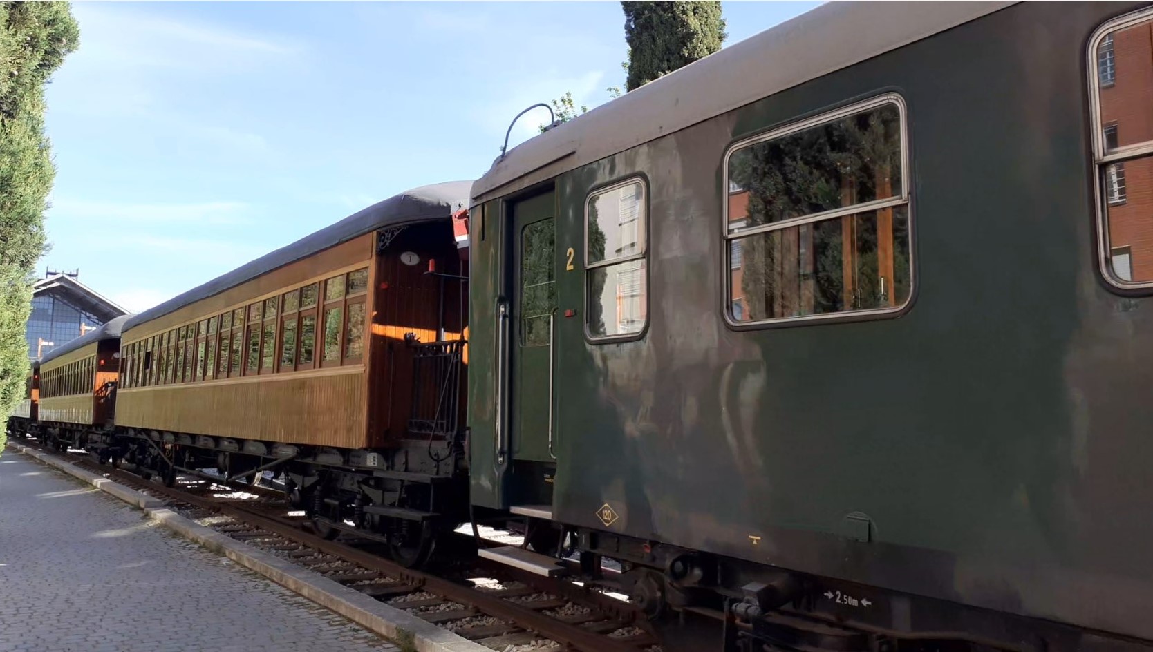 M�sica, fresas y calabazas, en la temporada de oto�o del Tren de la Fresa