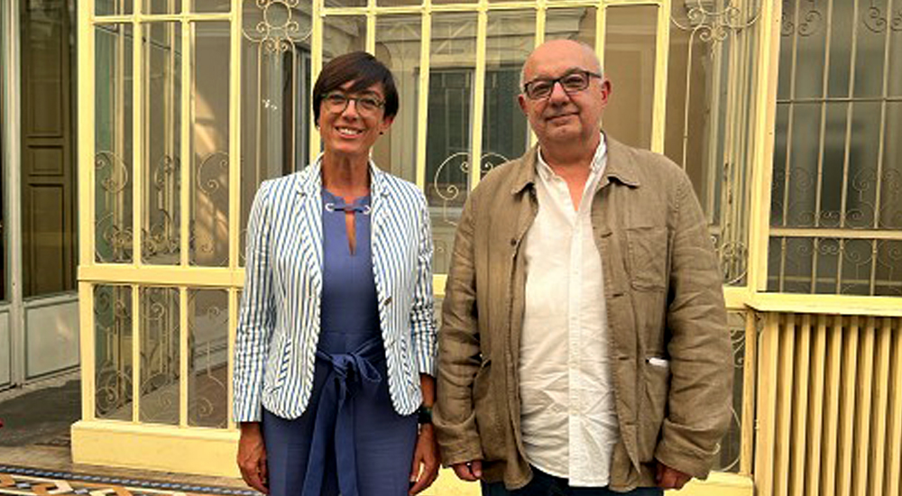 Mar�a G�mez: �La Guardia Civil, como el ferrocarril, se cre� para la vertebraci�n de Espa�a�