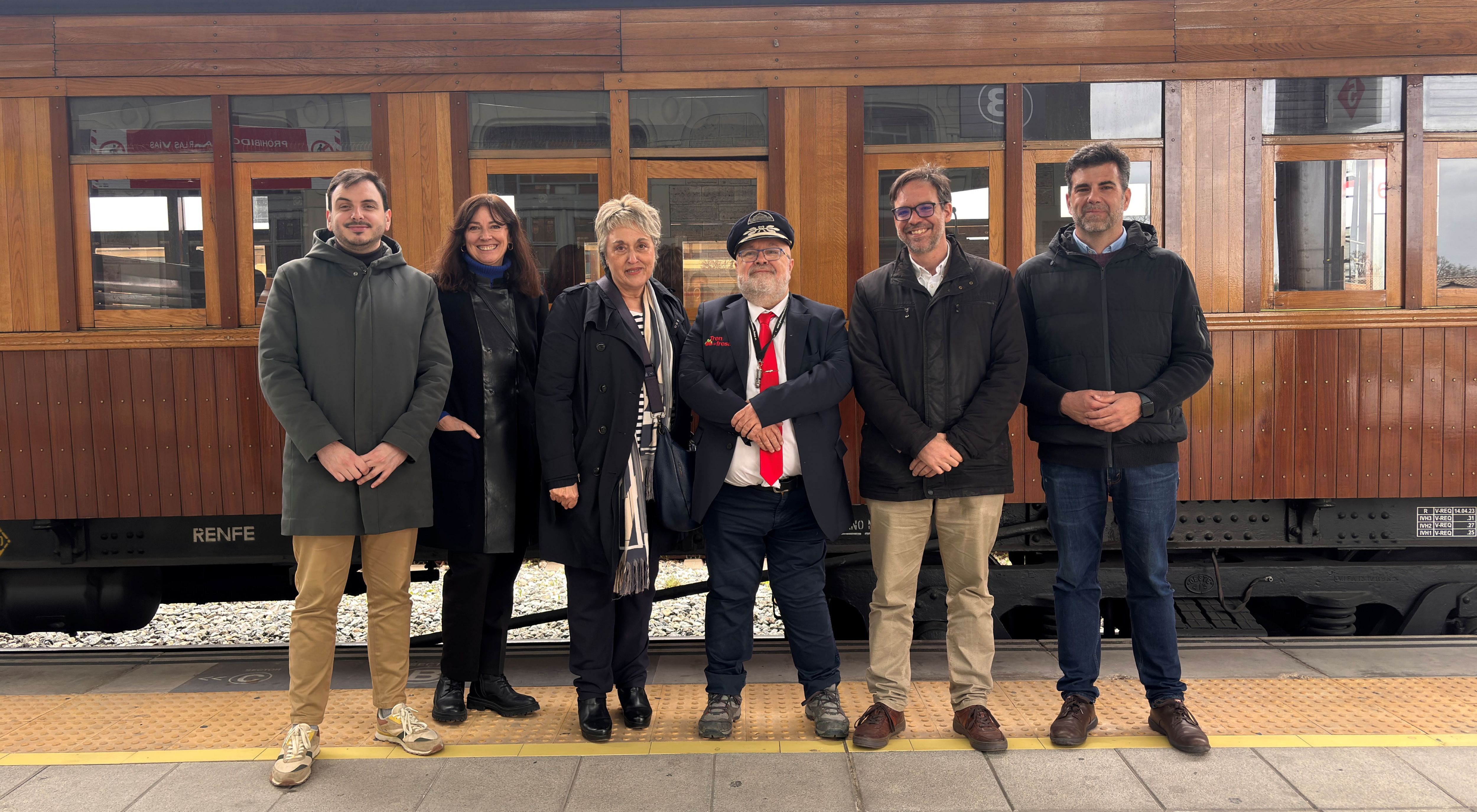 Álvaro Fernández Heredia: “La Fundación hace un trabajo excepcional para mantener viva la memoria, el presente y el futuro del ferrocarril” Álvaro Fernández Heredia: “La Fundación hace un trabajo excepcional para mantener viva la memoria, el presente y el futuro del ferrocarril”