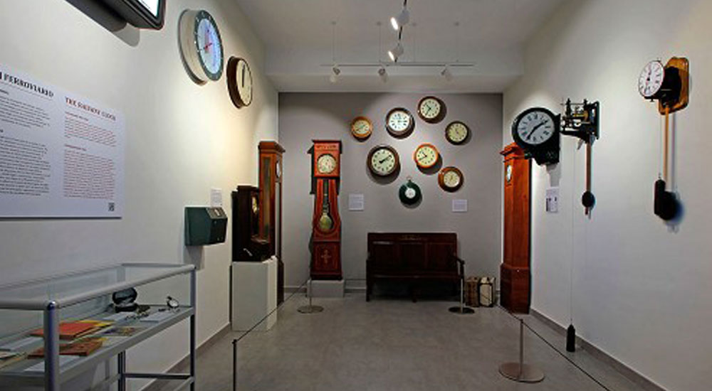 Renovaci�n de la Sala de Relojes del Museo del Ferrocarril de Madrid