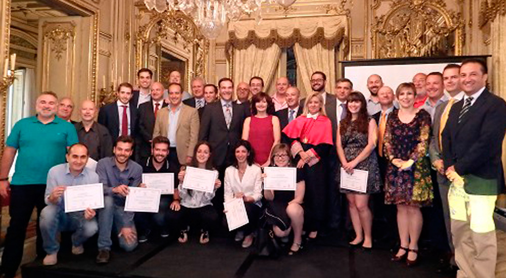 Entrega de diplomas de la XXVIII edici�n del Curso Universitario en Transportes Terrestres
