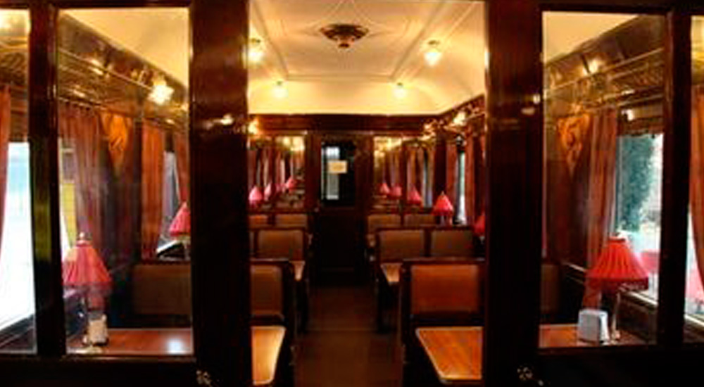 El Museo restaura dos coches de su colecci�n
